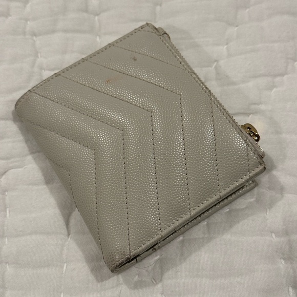 Yves Saint Laurent (YSL) wallet - Picture 3 of 7